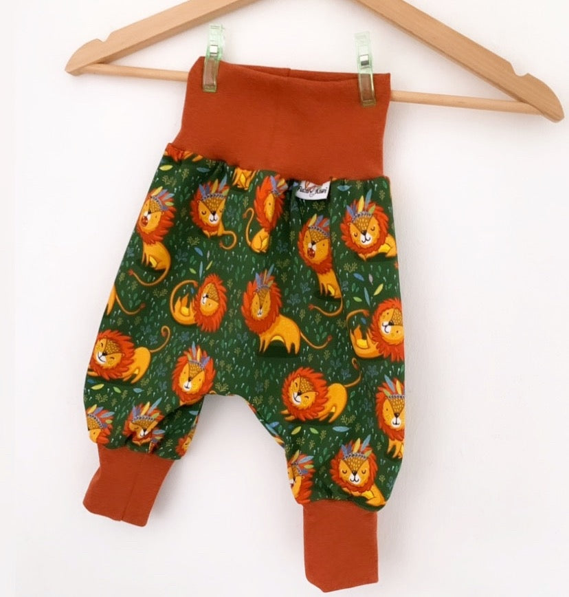 Lion and fir tree harem pants