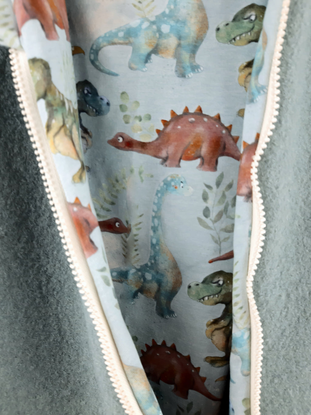 Walkoverall mint mit schreckliche Dinos