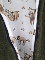 Walkoverall aus Merino Wollfleece moosgrün mit Faultierliebe