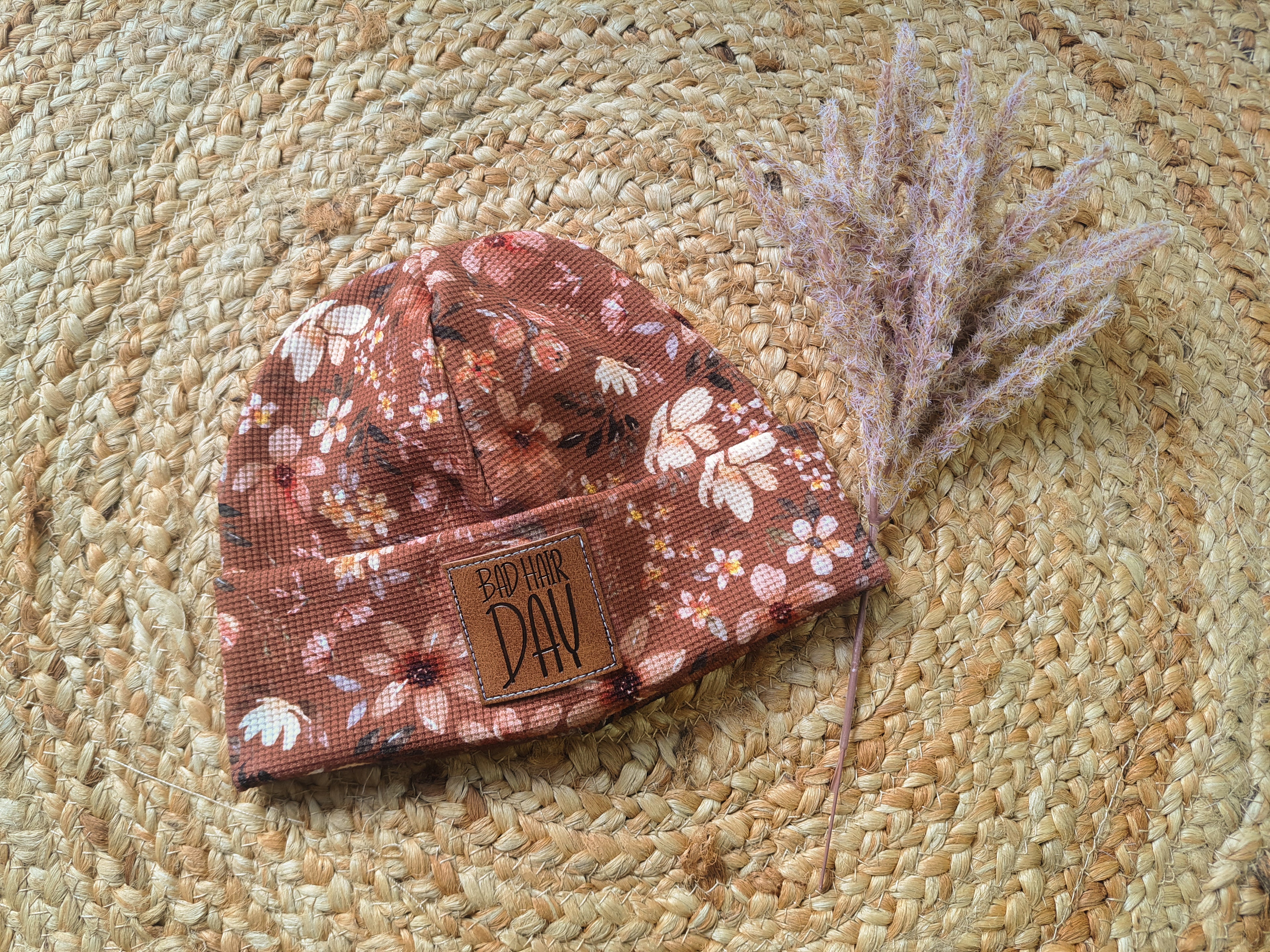 Hipster Beanie Feinripp Blümchen altrosa 35-37 Logo MINI