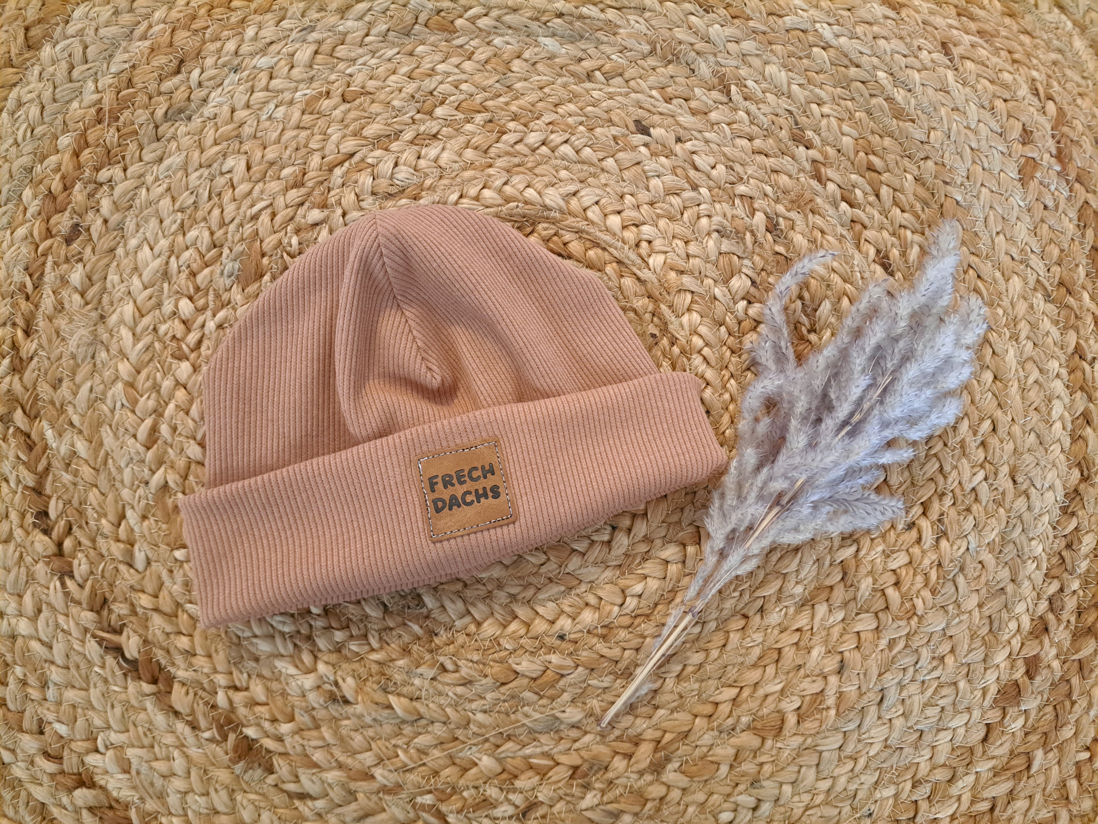 Hipster Beanie Feinripp nuss 44-46 Logo Frechdachs