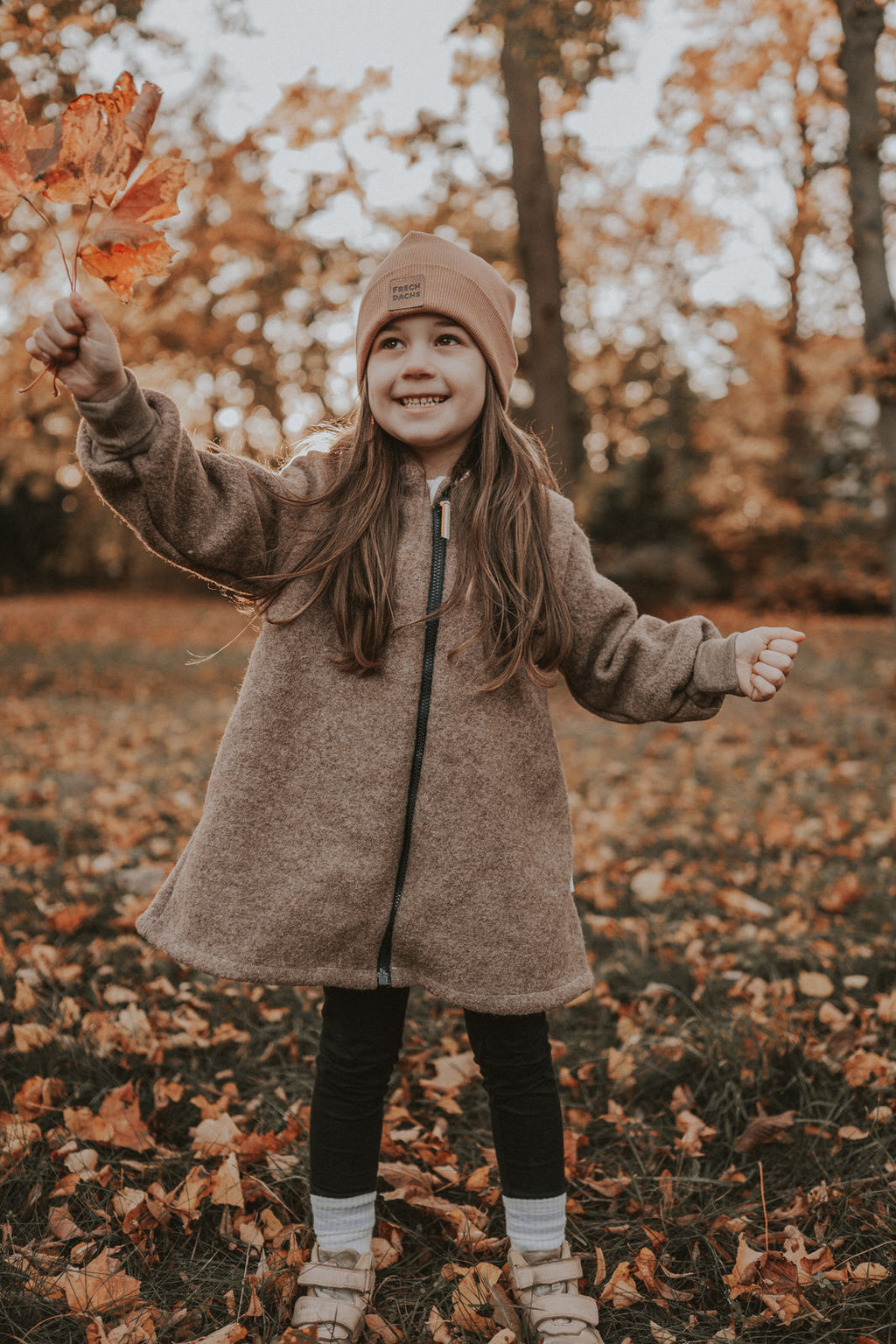 Brown mottled boiled wool coat with autumn love