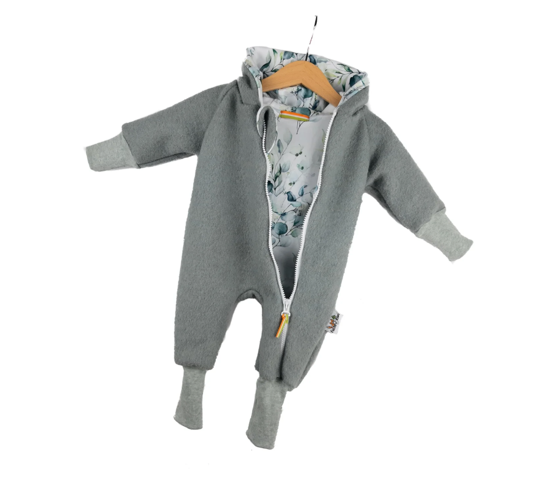 Walk overall made of merino wool, sand marled with fox sand