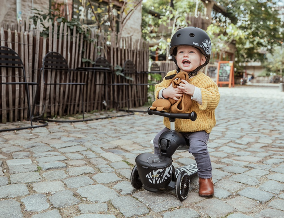 Scoot & Ride Highwaykick 1 lifestyle zebra